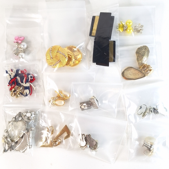 Vintage Jewelry - Vintage Modern Clip On Earrings Large Lot 13 Pairs Wear Gift Craft Or Resell